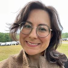 Liz Tracy (@theliz4eva) • Threads, Say more