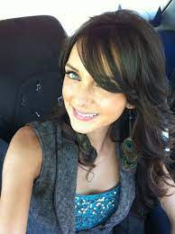 Hairstyles with bangs are really popular and one of the best hair trend of this year.so in our gallery we have gathered best hairstyles with side swept bangs for you to get inspired by these looks. Pin By Corie Youngblood On Hair Ideas Perfect Hair Hair Styles Side Swept Hairstyles