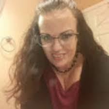 Melissa Kastner's Instagram, Twitter & Facebook