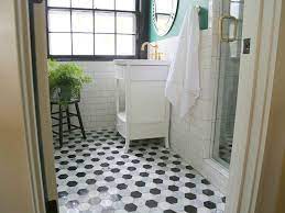 Subway tiles are making a huge comeback, they are more and more frequently used in interiors, and that's why we are going to share some awesome ideas to use them in your bathroom.subway tiles are the best idea if you don't know what tiles to choose: Beautiful Bathrooms With Subway Tile