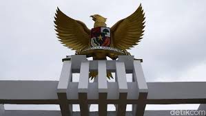 Hari lahir pancasila pada tanggal 1 juni adalah momen untuk mengingat dan mengenang kembali peran pancasila dalam proses kemerdekaaan negara kita pada kesempatan kali ini kami memberi ucapan hari lahirnya pancasila. 094ufvx Kvuhzm