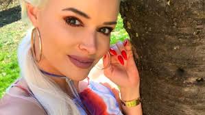 Statt wasserstoffblondem haar wählte daniela katzenberger überraschenderweise ein dunkleres blond. Neue Haarfarbe Daniela Katzenberger Brunett Auf Instagram
