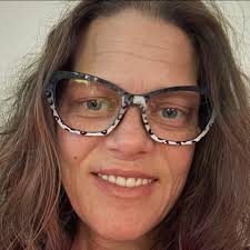 Places that rent prom dresses?