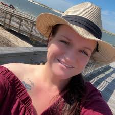 Good morning BRN🫶🏾 I am a 20-year-old college student seeking a studio  rental, preferably in the Queens area. I am also interested in one-bedroom  apartments priced below $1,700. If you are a