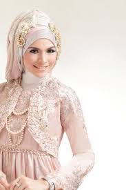 Trend model baju hijab jaman now akan terus berkembang seiring dengan perkembanag fashion dan pilihan modelnya juga semakin banyak dengan desain yang modis dan trendy. Desain Baju Dress Muslim Modern 2019 Atasan Dress Gamis Muslim