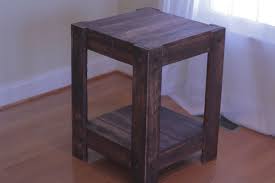 Pallet End Table Building An Outside Side Table Out Of Scrap Pallets Diy End Tables Wood Table Diy Decor