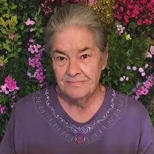 Amy Cromer's Instagram, Twitter & Facebook