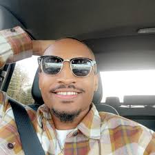 Aziaha James in the first half 🔥 21 PTS 7/10 FG 5-5 3-PT FG