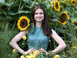 She has been married to richard jones since june 25, 2005. Sophie Ellis Bextor Not Really Bothered By Which Gender Her Children Identify As The Independent The Independent