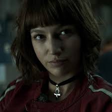 The Egyptian Ankh Cross Pendant That Ursula Corbero Tokio Is Wearing In La Casa De Papel Ursulacorbero Lacasadepapel Lacasadepapelfans Ursula Tokyo Tokio