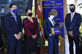 Het gros van de jongens die problemen maken, doet dat om te laten zien hoe flink ze zijn. Stories Rotary Club Of Paramaribo Residence