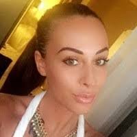 Danielle Bard's Instagram, Twitter & Facebook