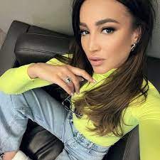 Мне абсолютно не интересно, какая у вас настольная литература. Olga Buzova Obyasnila Pochemu Ne Fotoshopit Figuru Vokrug Tv