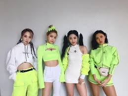 Mamamoo debuted through the song <mr.애매모호> on june 2014. Mamamoo S Ceo Reveals Members Clash Of Opinions And Next Comeback K Luv