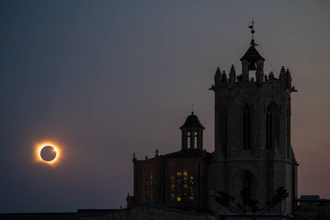 See Stunning Images of the 2026 Total Solar Eclipse From Nat Geo  Photographers | National Geographic