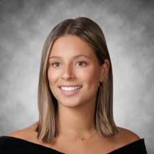 On Friday, May 19, I graduated Summa Cum Laude from Elon University with a  B.A. in Communication Design & Media Analytics. I am beyond grateful for  the opportunities & experiences that Elon