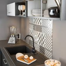 Voici un tuto pour vous aider ! Shopping 14 Credences De Cuisine Dans L Air Du Temps Credence Cuisine Credence Verre Credence