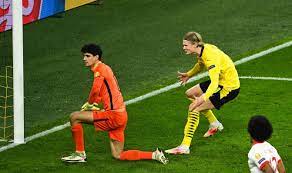 Maybe you would like to learn more about one of these? Bvb Fc Sevilla Belegte Erling Haaland Beim Elfmeter Mit Dem Kiricocho Fluch Goal Com
