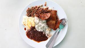 If you're craving for a nasi lemak you might wanna try queuing up for theirs! Best Nasi Lemak In Kuala Lumpur