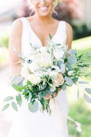 Anemone wedding flower theme ideas the anemone is a beautiful flower and a great choice for weddings. Wedding Trend Using Anemone Flowers In Decor