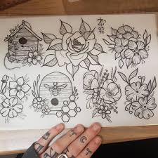 Tattoo Traditional Neotraditional Neotrad Traditional Apprentice Tattooapprentice Art Artist Flash Tattooflash Tattoos Traditional Tattoo Bee Tattoo