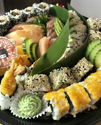 Sushi California Maki Plateau Realise Par Moshi Moshi A Poitiers Sushi Sashimi