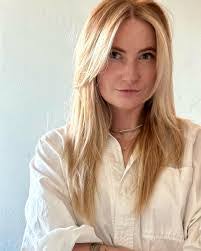 Elsa Grace's Instagram, Twitter & Facebook