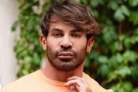 Durante la puntata in onda su canale 5, lo scorso 27 novembre, nel dating show gianni sperti ha fatto vivere una certa preoccupazione. 91r4svt8cgndcm