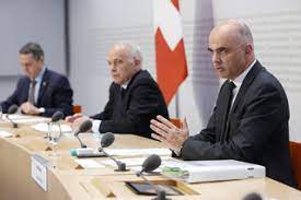 Le conseil constitutionnel a été saisi, dans les conditions prévues au deuxième alinéa de l'article 61 de la constitution, de la loi instaurant des mesures de sûreté à l'encontre des auteurs. A L Approche De Paques Le Conseil Federal N Entend Pas Lacher De Lest Sur Le Confinement Heidi News