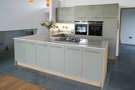 System 6 Kitchen Featuring Egger U631 St9 Olive With H3368 St9 Natural Lancaster Oak Contemporary Kitchen Home Kitchens Kitchen