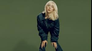 She is the daughter of actress and former theater troupe teacher maggie baird, and actor patrick o'connell, both of whom are also musicians, and work on o'connell's tours. Billie Eilish Dodges Stunt Drivers And Stalkers Too In Nda Variety