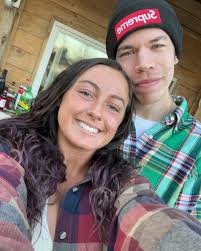 Corinne Curtis (@rinshaylee) • Instagram photos and videos