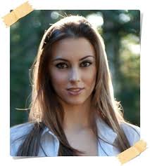 Pero sin duda la que más se indignó fue la misma daniela, quien. Daniela Colett Chilean Soccer Player Eduardo Vargas Girlfriend Bio Wiki