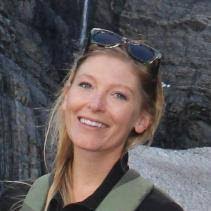 Amanda Lussier's Instagram, Twitter & Facebook