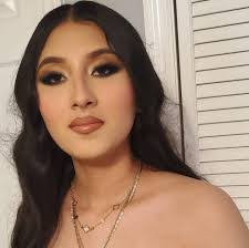 Alejandra Arzate's Instagram, Twitter & Facebook