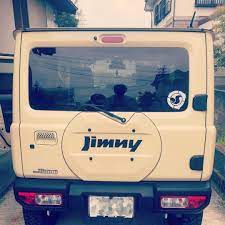 ふくだら on instagram リアゲートカバーを付けました まさかのジムニーかぶり発生 せっかく買ったジムニーエンブレムを外して 黒に塗ったスズキエンブレムに変えました ちぇーっ 外したエンブレムどーしよー jb64 スズキ エンブレム 車 カバー ジムニー