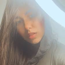 Débora Medeiros (@debmedeiross)