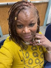 Elizabeth Demetriou's Instagram, Twitter & Facebook