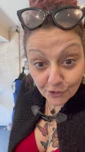 What do you want to see in the live tonight??? I’ll also bring the lil bit  of extra 🐝🦋⚔️ jewellery I got from American supplier xx, @highlight