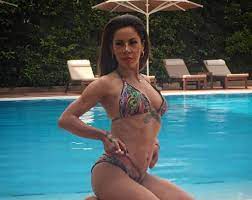 Γεννήθηκε στην κύπρο στις 13 ιουλίου του 1973. Oi Se3i Koiliakoi Ths Mariantas Pieridh Fwto Lifestyle Thepressroom Gr