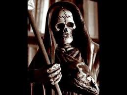 Por medio de estas oraciones, puedes pedir protección a la santísima muerte. Santa Muerte Cartel De Santa Letras Com