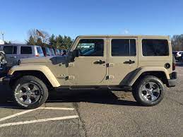 Bright white, rhino (dark grey), firecracker red, black, billet silver metallic, hyper green, and granite crystal metallic. Gobi Wrangler Color Match Top Kevinspocket