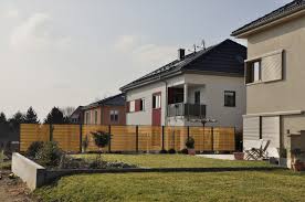 Sichtschutzzaun Holz Metall Gunstig Larche Hohe Grau Weiss Aus Holz Metall Aufstellen Angebot Design Sichtschutzzaun Zaune Holz Sichtschutzzaun Holz