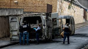 Von schüssen sei nach ersten zeugenaussagen aber nichts bekannt, so die sprecherin. Uberfall Auf Geldtransporter Rauber Erbeuten Neun Millionen Euro In Lyon N Tv De