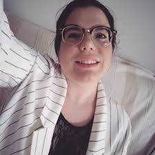 Hola Sabéis los horarios de la piscina de la gandara??? Y hace falta gorro ?