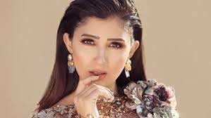 #قصر_الكلام | هؤلاء هم المخرجين التى تريد الفنانة مي عمر العمل معهم. Ø§Ù„ÙÙ†Ø§Ù†Ø© Ù…ÙŠ Ø¹Ù…Ø± Ù…Ø­Ø¸ÙˆØ¸Ø© Ø¨Ø§Ù„Ù…Ø´Ø§Ø±ÙƒØ© ÙÙŠ Ù…Ø³Ù„Ø³Ù„ Ø§Ù„ÙØªÙˆØ© Ø¯Ø§Ø± Ø§Ù„Ù‡Ù„Ø§Ù„