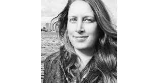 Anne Loes's Instagram, Twitter & Facebook