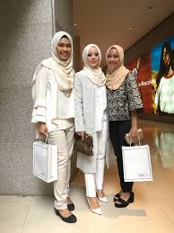 As fashionvalet enters the next decade of business, vivy wants to focus on global expansion in the modest fashion scene. Vivy Yusof Overshadowed Everyone