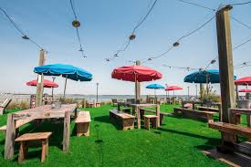 You'll find plenty of parking and outdoor dining options at red fish. Red Fish Blue Fish