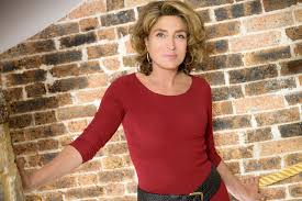 « je suis très heureuse d'avoir cette carrière, d'avoir fait des émissions qui ont plu et qui ont laissé des traces. Marie Ange Nardi Teleshopping Est Un Travail Complique